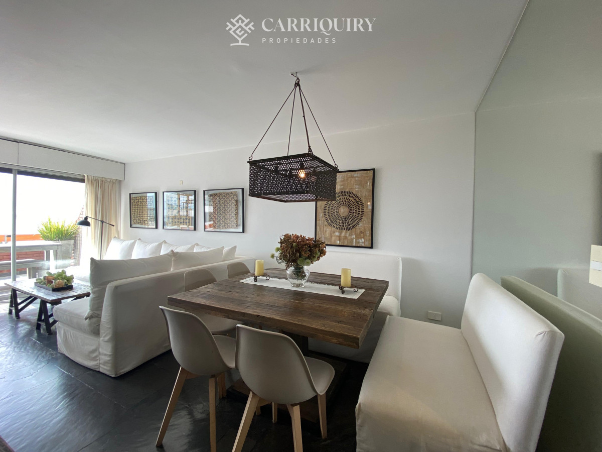 Apartamento ID.9436 - Vende apartamento con vista al mar de 3 dormitorios, Punta del Este