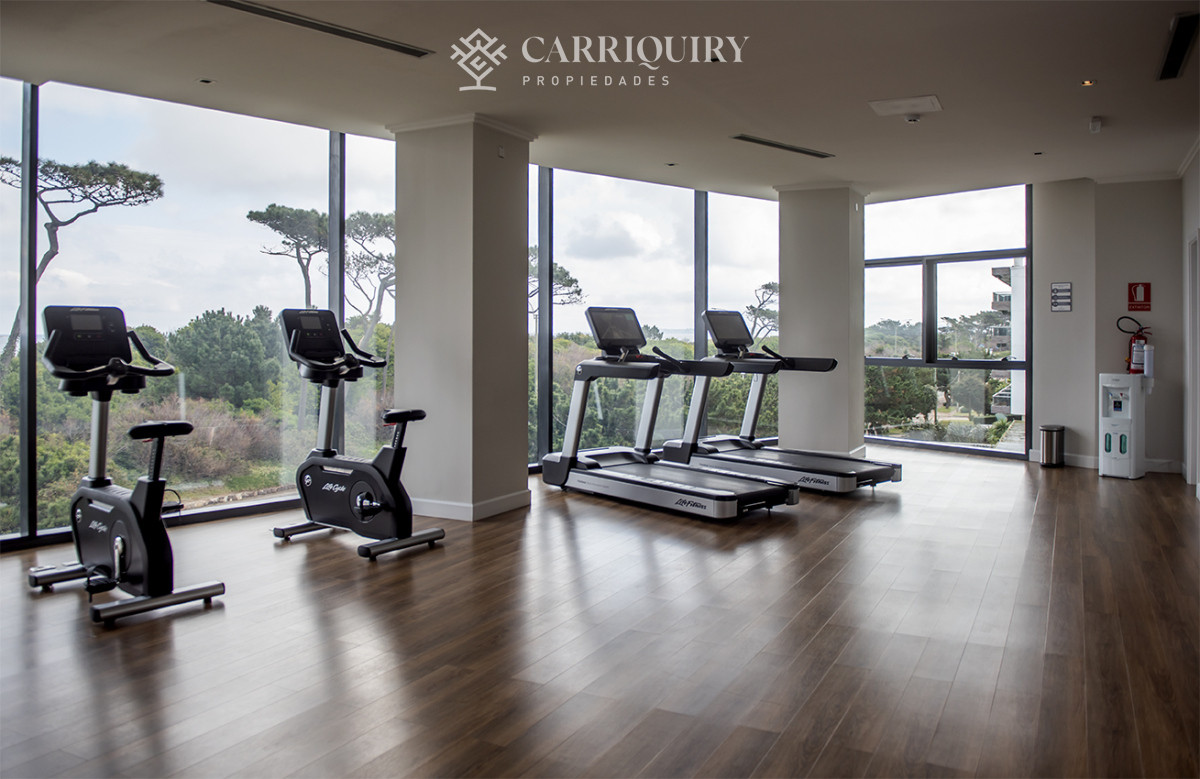 Apartamento ID.9333/ALQUILER-TEMPORARIO-APARTAMENTO-4-DORMITORIOS-MANATIALES- - Apartamento en Mansa - Punta del Este en venta de 3 dormitorios.