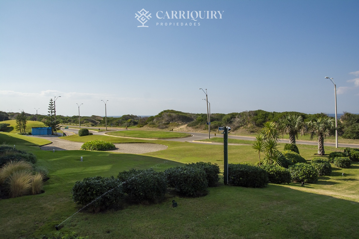 Apartamento ID.9583/Le-Parc - Apartamento de 4 dormitorios en Punta del Este frente al mar en Playa Brava