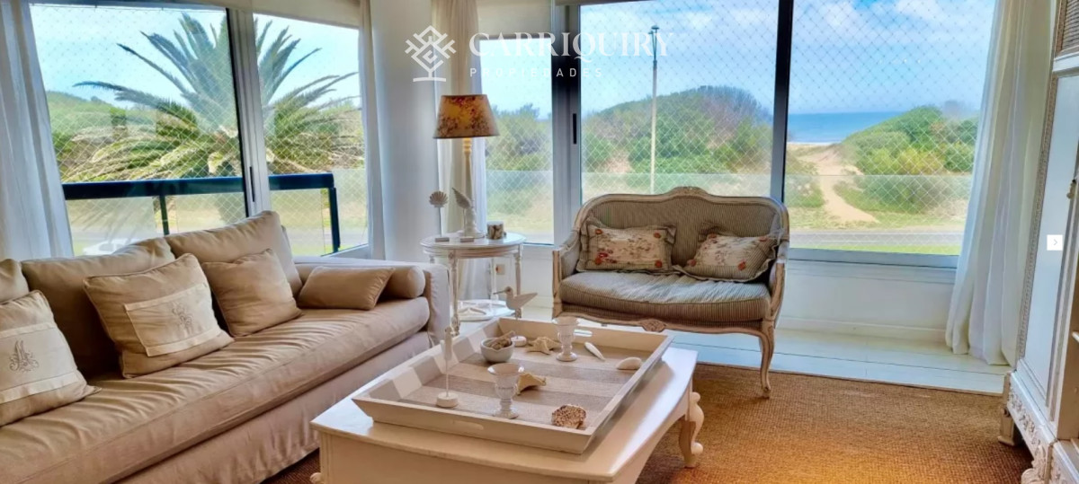 Apartamento ID.9446/Apartamento-en-Brava,-3-dormitorios-* - Departamento en venta en Arenas Blancas con vista al mar.