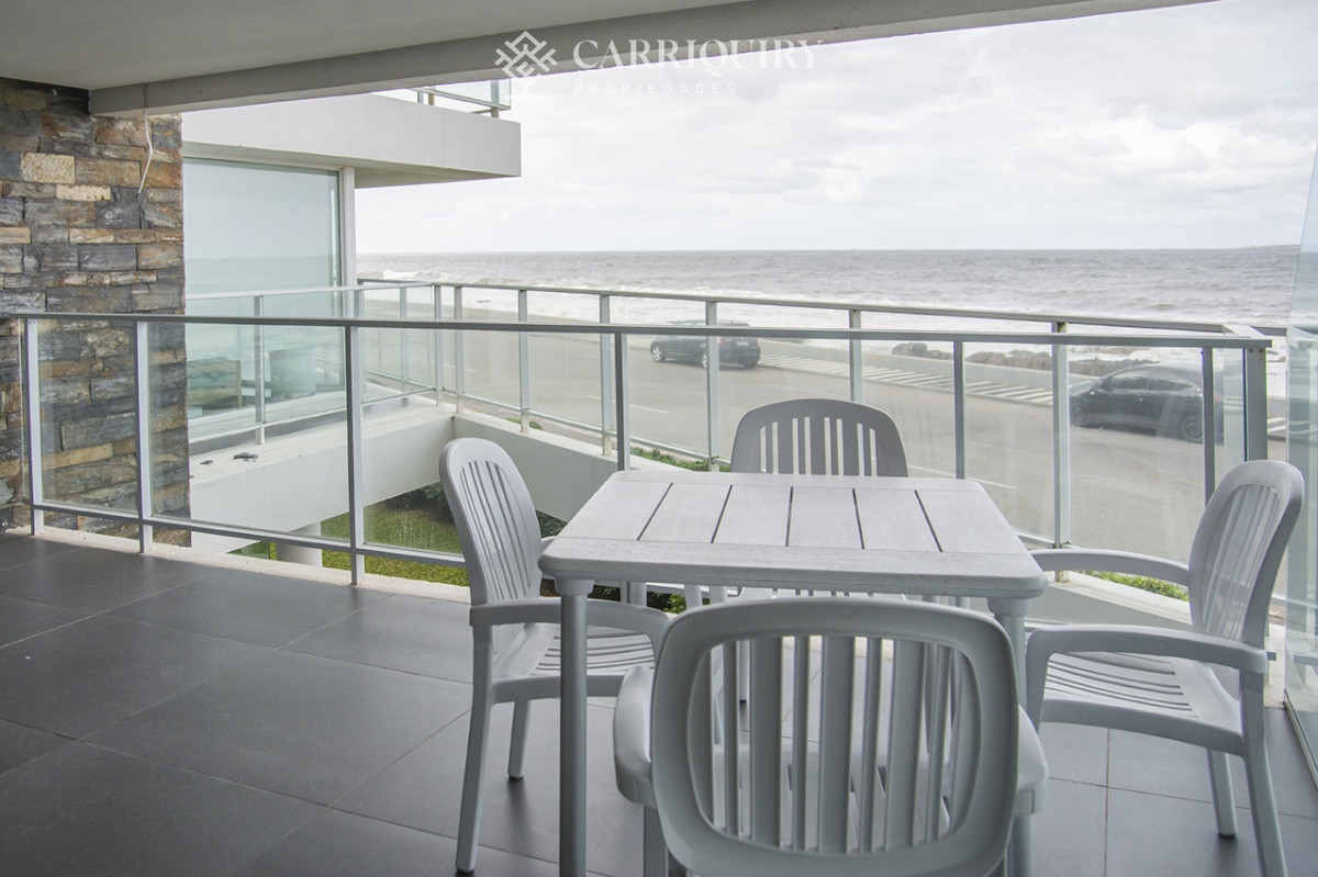 Apartamento ID.6488 - Vende apartamento. Edificio Bonaire. 3 dormitorios con servicios. Brava, Peninsula, Punta del Este