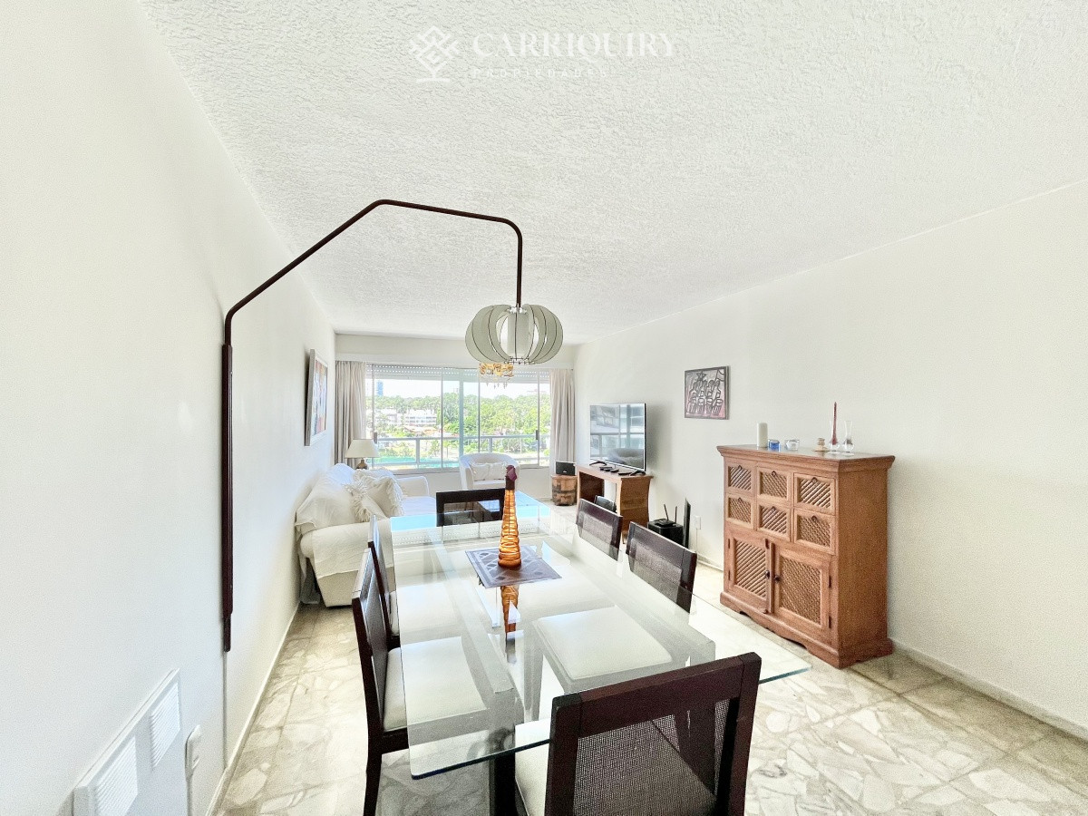 Apartamento ID.7621 - Apartamento en venta 2 dormitorios Playa Mansa, Punta del Este
