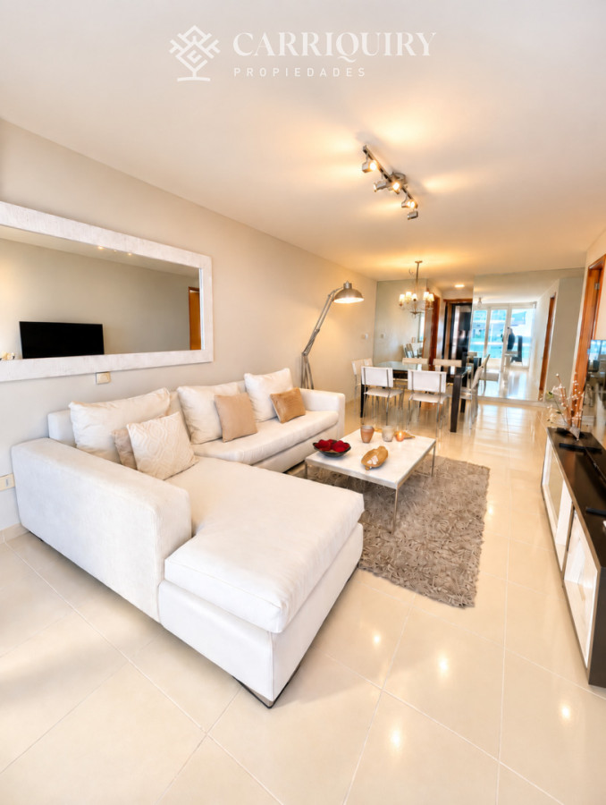 Apartamento ID.10705/Apartamento-en-Brava,-3-dormitorios- - Seasons Tower - Punta del Este, 2 dormitorios mas servicio