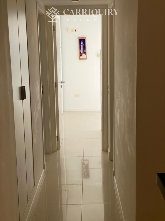 Apartamento ID.10243 - Departamento de 2 dormitorios y medio en venta en Punta del Este