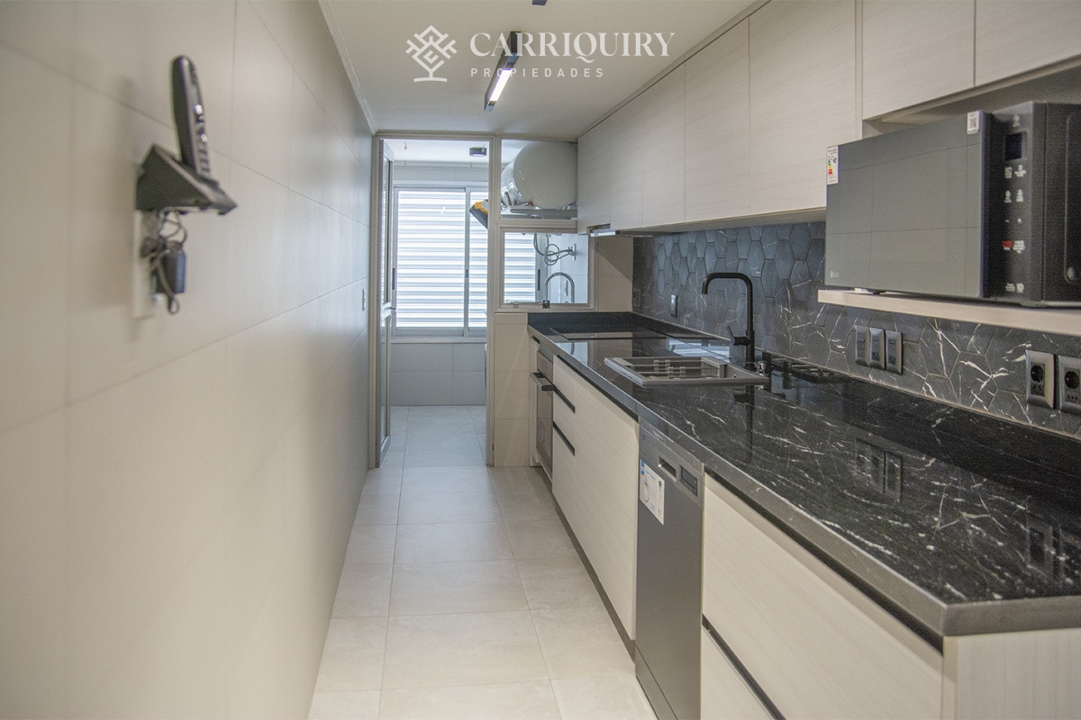 Apartamento ID.5667 - Vende apartamento de 2 dormitorios y medio en Chiverta, Reciclado completo. Punta del Este 