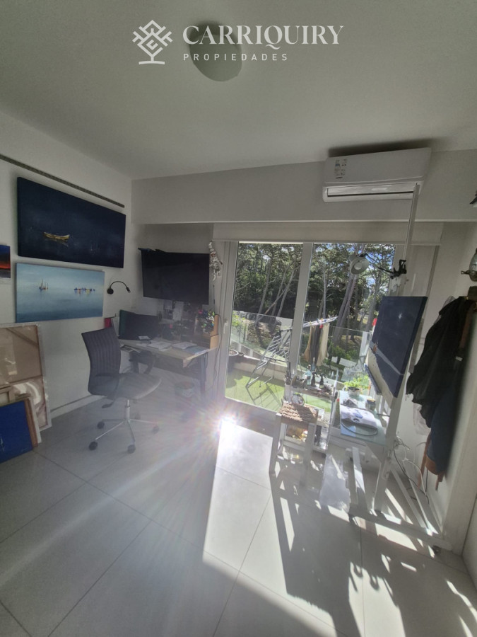 Apartamento ID.10093 - Apartamento en venta primera linea Playa Mansa Punta del Este 2 dormitorios