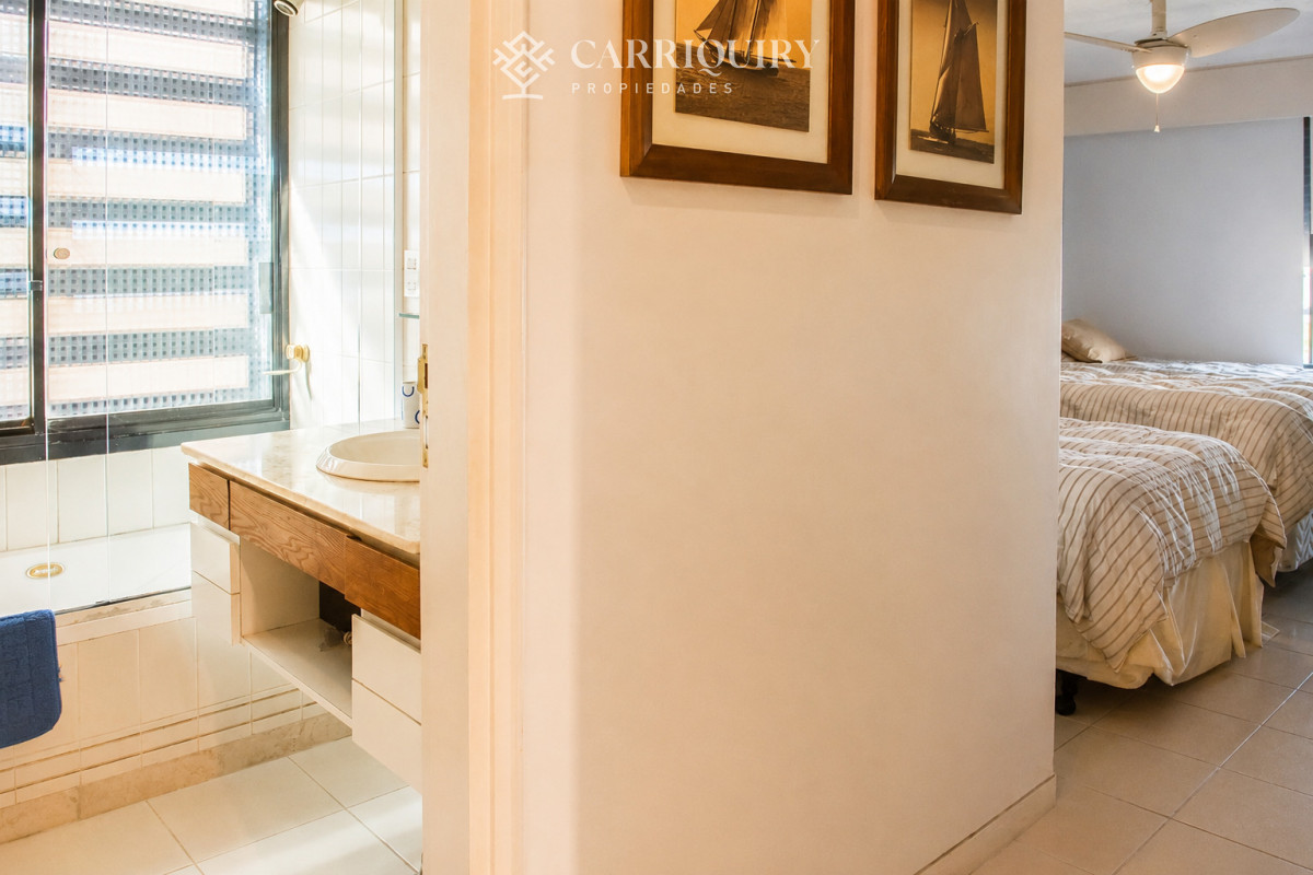 Apartamento ID.10062/ALQUILER-TEMPORARIO-Y-VENTA-APARTAMENTO-3-DORMITORIOS - Espectcular departamento en venta frente al puerto 3 dormitorios