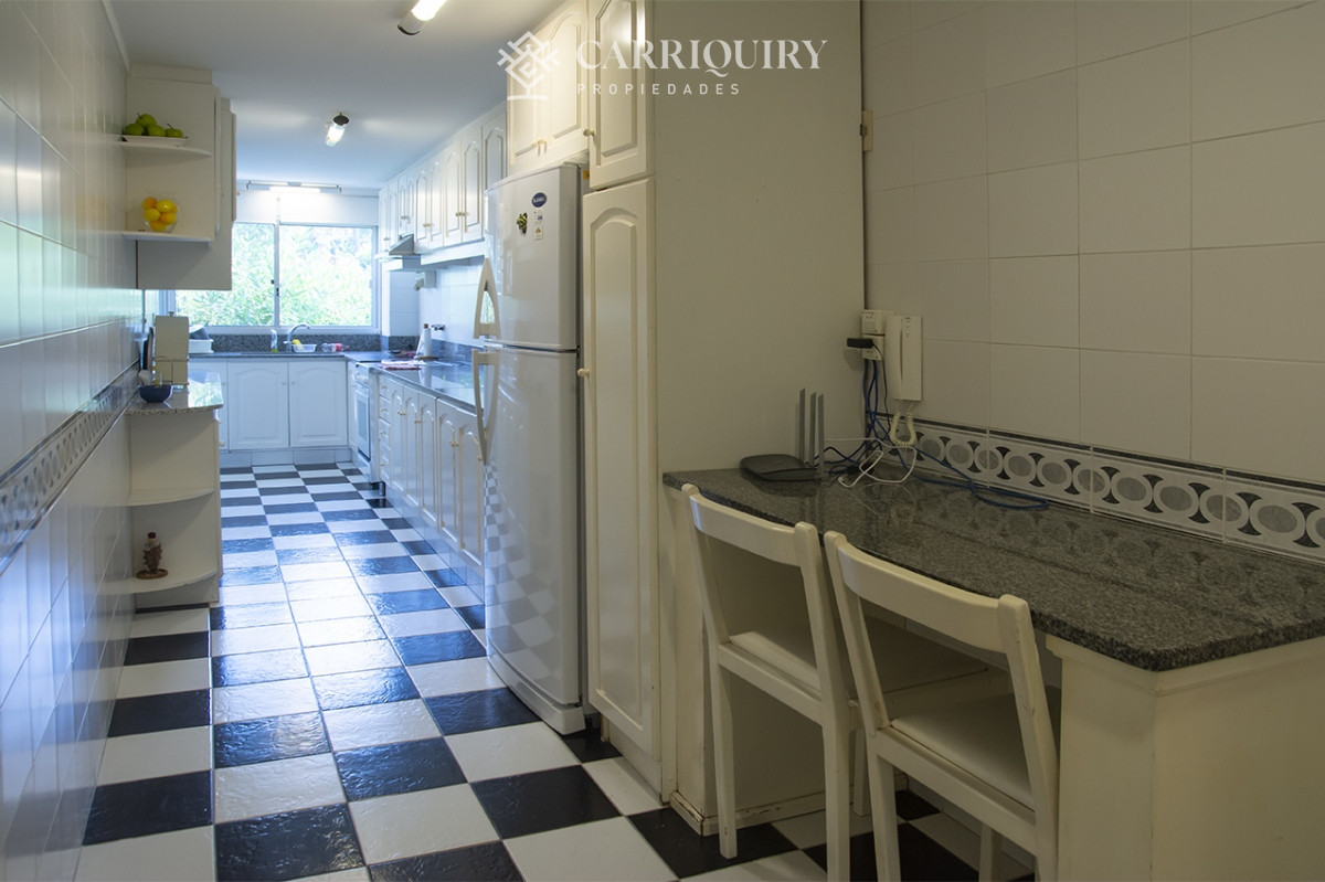 Apartamento ID.9583/Le-Parc - Apartamento de 4 dormitorios en Punta del Este frente al mar en Playa Brava