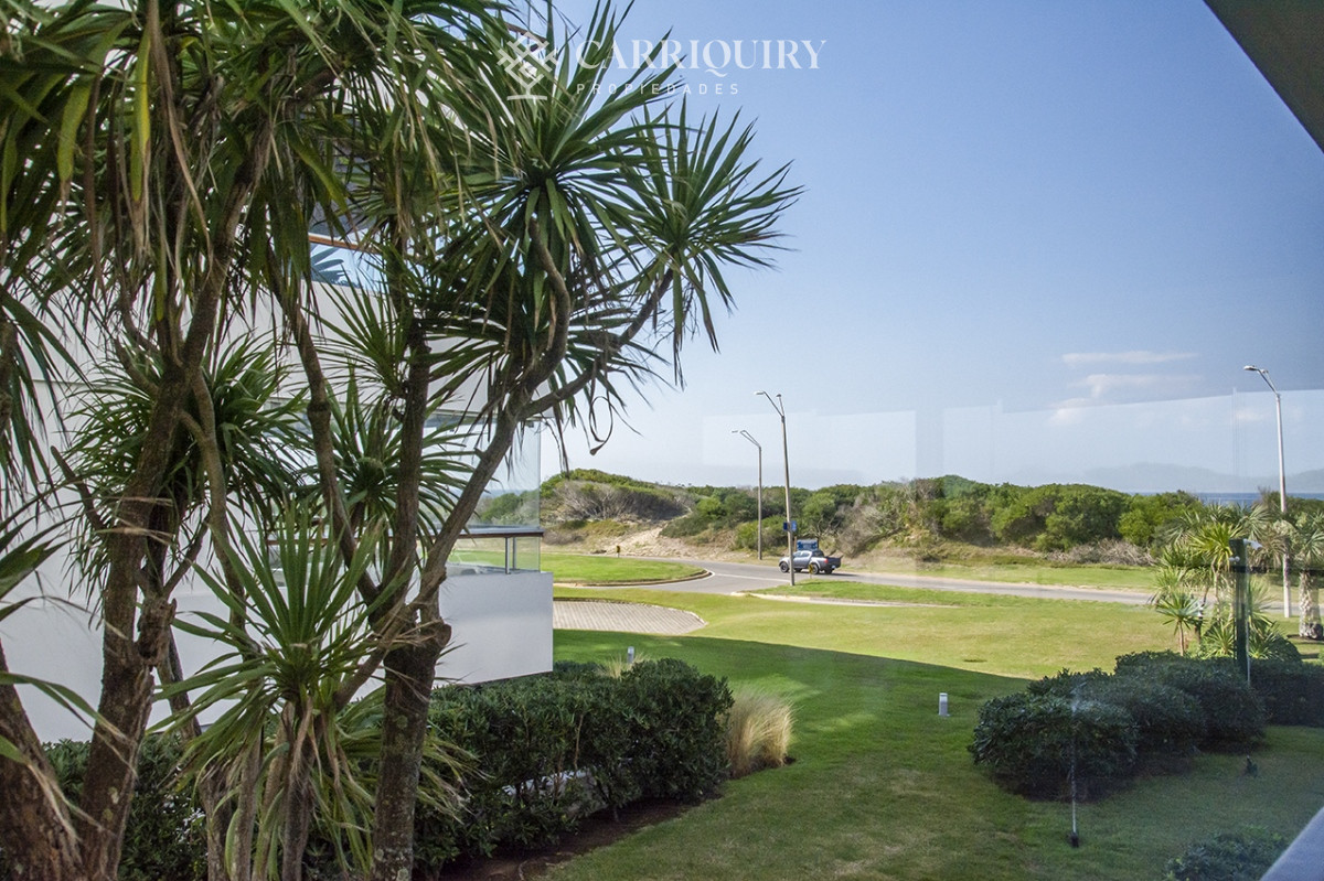 Apartamento ID.9583/Le-Parc - Apartamento de 4 dormitorios en Punta del Este frente al mar en Playa Brava