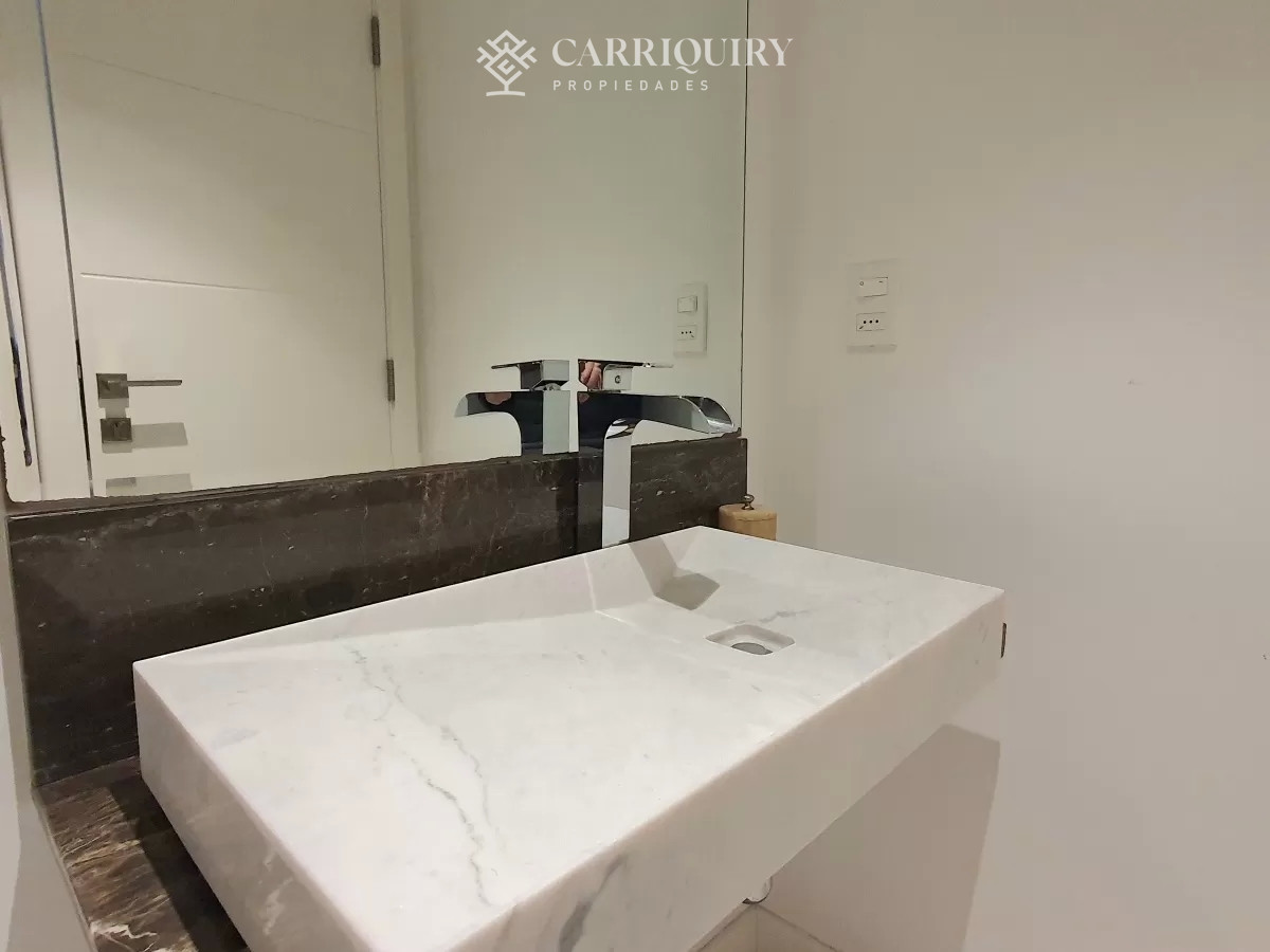 Apartamento ID.7950 - Departamento de 2 suites + depedencia en venta Frente al mar.