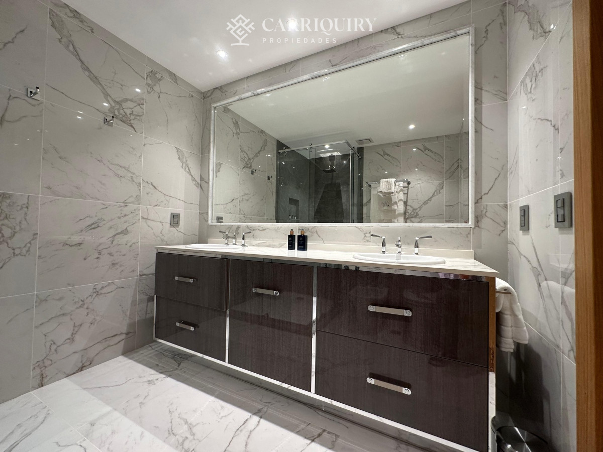 Apartamento ID.7471/ALQUILER-TEMPORARIO-Y-VENTA-APARTAMENTO-3-DORMITORIOS - Espectacular apartamento en alquiler en la torre mas lujosa de Punta del este