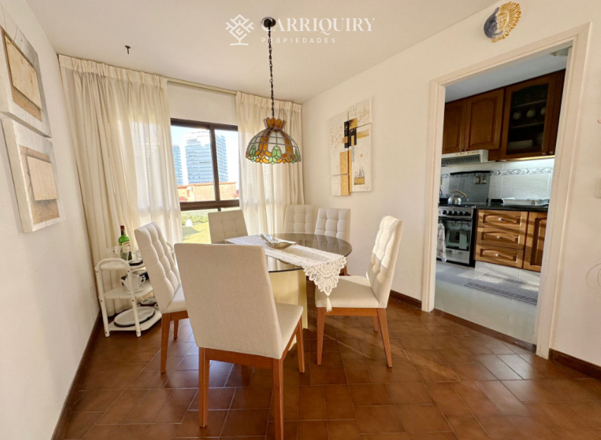 Apartamento ID.9695 - Vende Apartamento frente al mar en Brava, Punta del Este de 2 dormitorios.