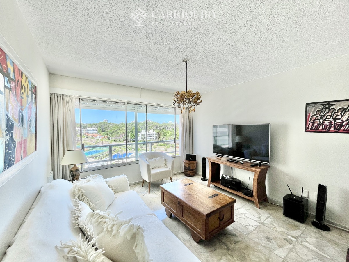 Apartamento ID.7621 - Apartamento en venta 2 dormitorios Playa Mansa, Punta del Este