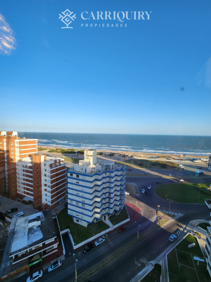 Apartamento ID.9781 - Apartamento en venta frente al mar, 3 dormitorios. Parquemar Center