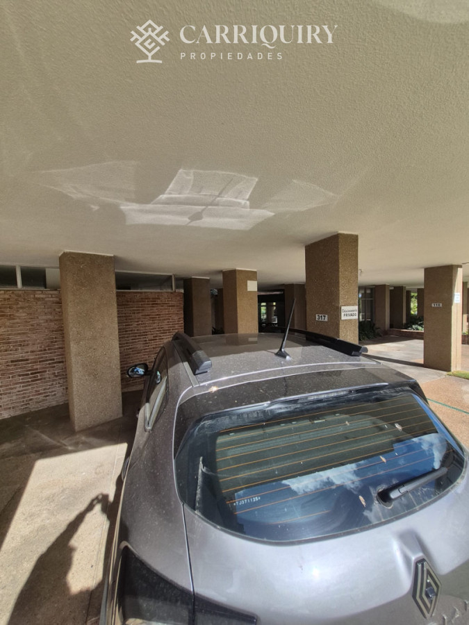 Apartamento ID.10084 - Apartamento en venta 2 dormitorios en Punta del Este. Primera línea mansa