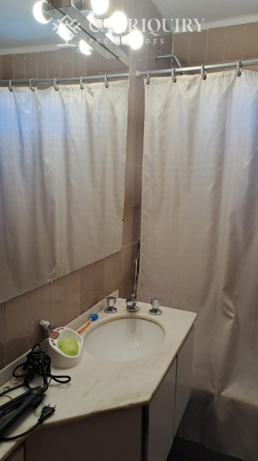 Apartamento ID.10222 - Vende apartamento de 2 dormitorios más servicio en Punta del Este 
