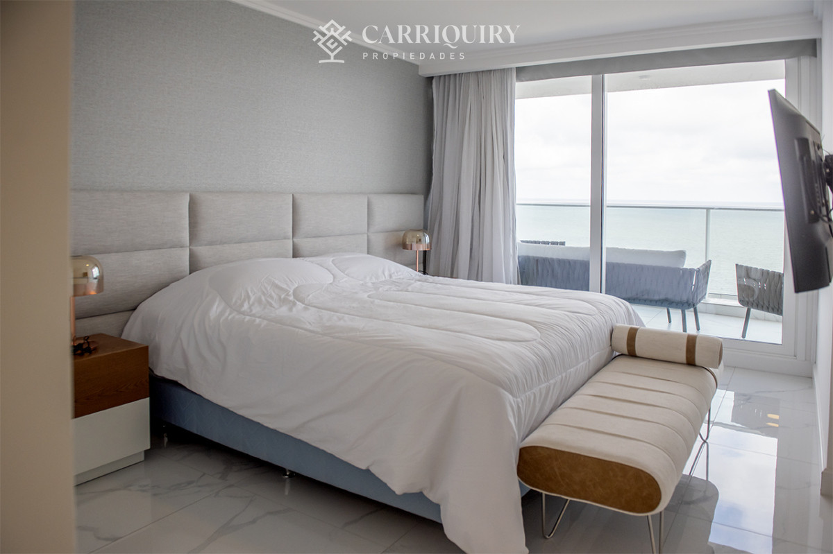 Apartamento ID.9333/ALQUILER-TEMPORARIO-APARTAMENTO-4-DORMITORIOS-MANATIALES- - Apartamento en Mansa - Punta del Este en venta de 3 dormitorios.