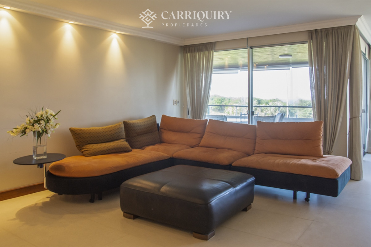 Apartamento ID.9583/Le-Parc - Apartamento de 4 dormitorios en Punta del Este frente al mar en Playa Brava