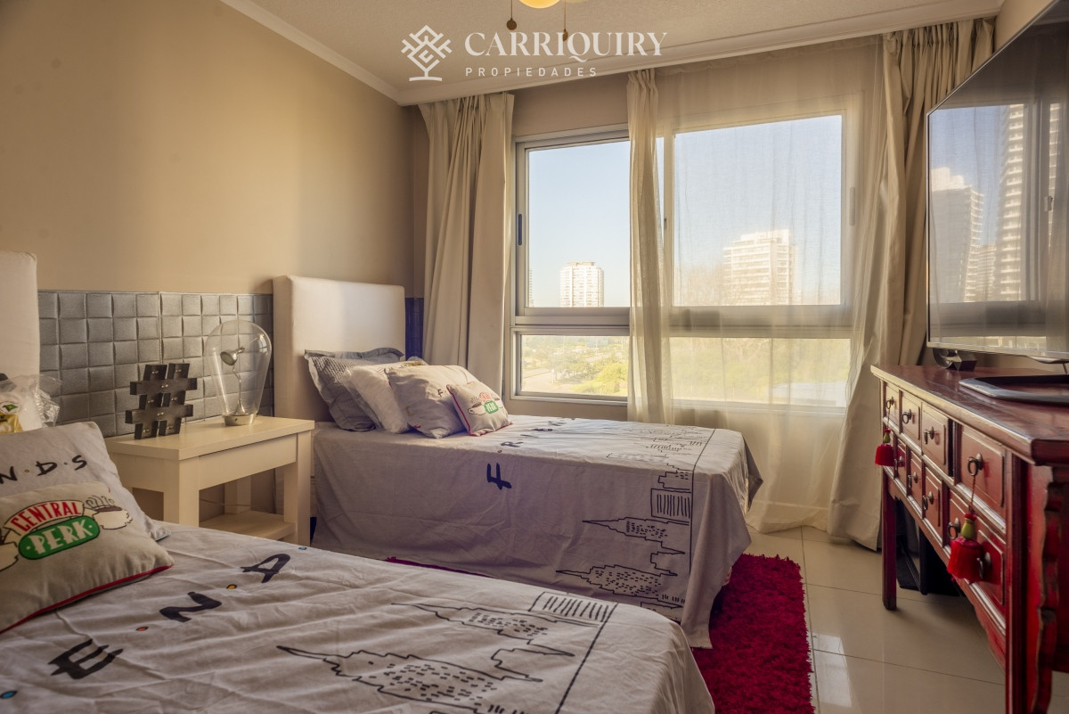 Apartamento ID.10019 - Vende apartamento con vista espectacular, de 3 dormitorios en Roosevelt, Punta del Este