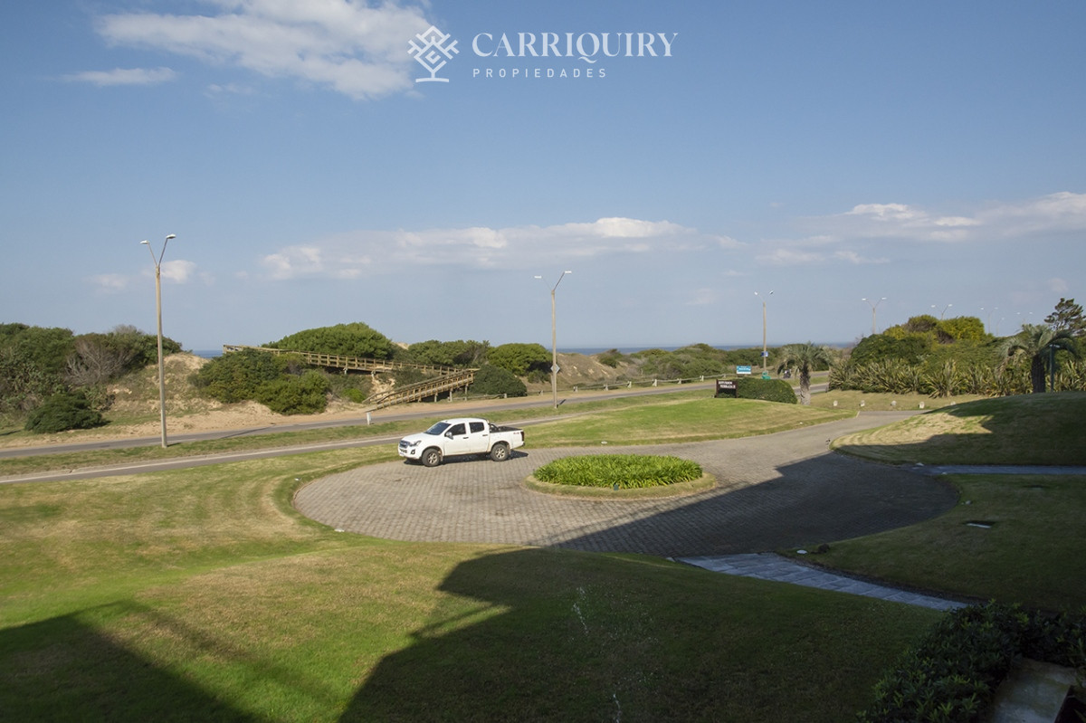 Apartamento ID.9583/Le-Parc - Apartamento de 4 dormitorios en Punta del Este frente al mar en Playa Brava