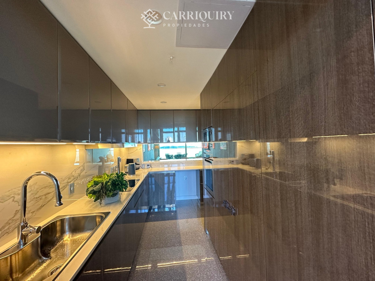 Apartamento ID.7471/ALQUILER-TEMPORARIO-Y-VENTA-APARTAMENTO-3-DORMITORIOS - Espectacular apartamento en alquiler en la torre mas lujosa de Punta del este