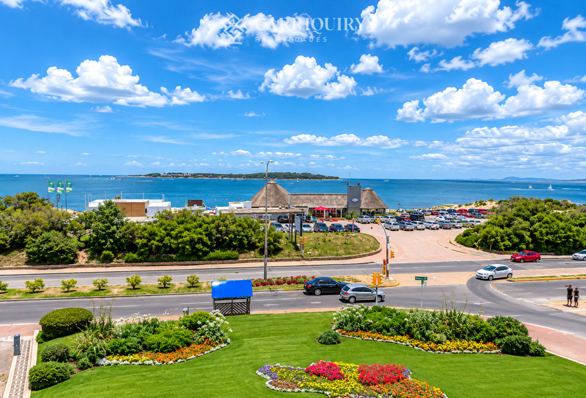 Apartamento ID.9842 - Departamento de 3 dormitorios en venta en Coral Tower en venta
