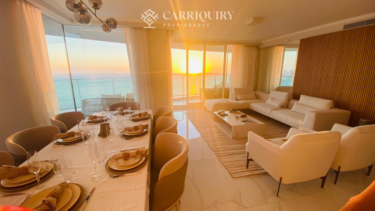 Apartamento ID.10316/Amplio-Apartamento-en-edificio-Paramount,-ideal-para-vacaciones-familiares.-Con-3-dormitorios-en-suite,-dependencia-y-5-baños - Hermoso Departamento en venta en el edificio Paramount