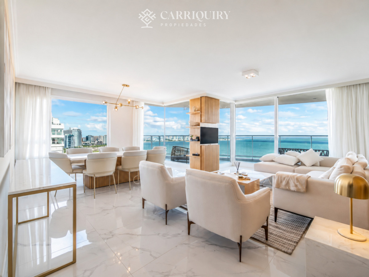 Apartamento ID.10316/Amplio-Apartamento-en-edificio-Paramount,-ideal-para-vacaciones-familiares.-Con-3-dormitorios-en-suite,-dependencia-y-5-baños - Hermoso Departamento en venta en el edificio Paramount