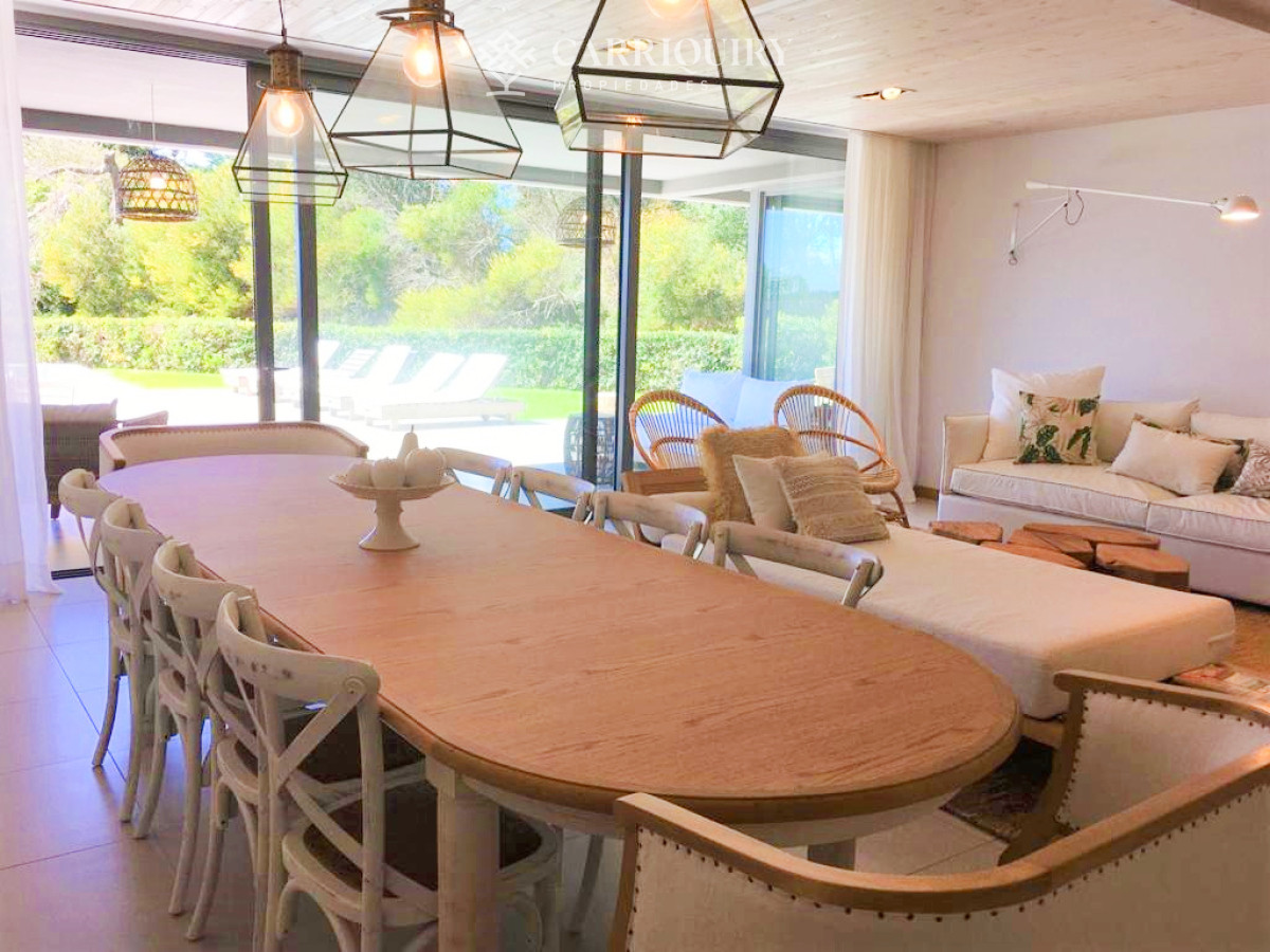 Apartamento ID.9444 - Espectacular departamento con Piscina Propia en venta, complejo frente al mar