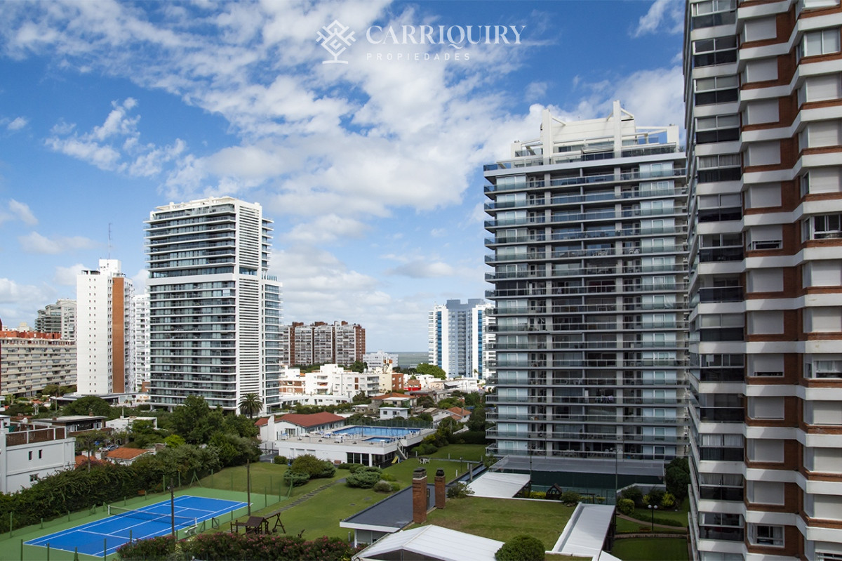 Apartamento ID.7364 - Apartamento en venta de 3 dormitorios en Forest Tower , Punta del este 