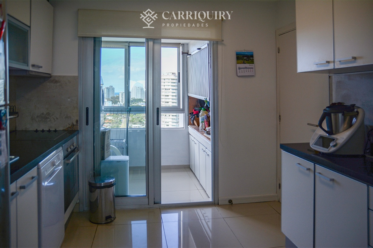 Apartamento ID.6486 - Departamento de 3 dormitorios en venta a pasos del mar. Gala Tower