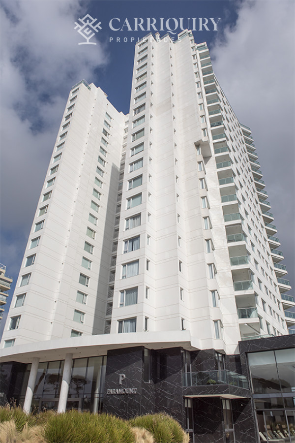 Apartamento ID.9333/ALQUILER-TEMPORARIO-APARTAMENTO-4-DORMITORIOS-MANATIALES- - Apartamento en Mansa - Punta del Este en venta de 3 dormitorios.