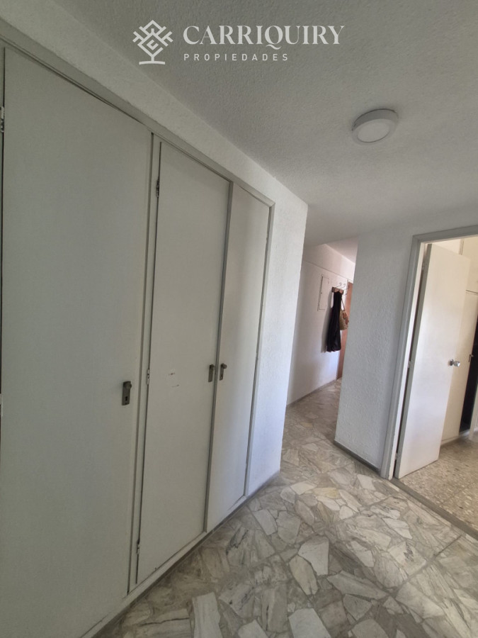 Apartamento ID.10084 - Apartamento en venta 2 dormitorios en Punta del Este. Primera línea mansa