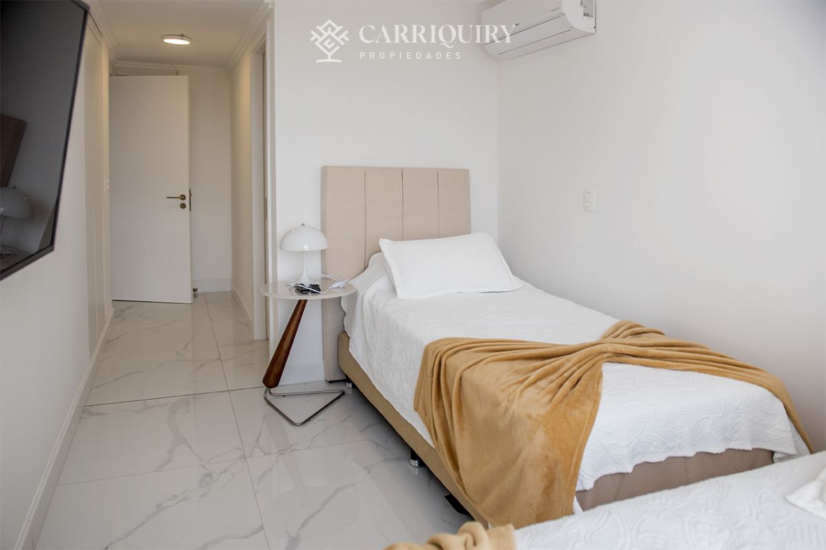 Apartamento ID.9333/ALQUILER-TEMPORARIO-APARTAMENTO-4-DORMITORIOS-MANATIALES- - Apartamento en Mansa - Punta del Este en venta de 3 dormitorios.