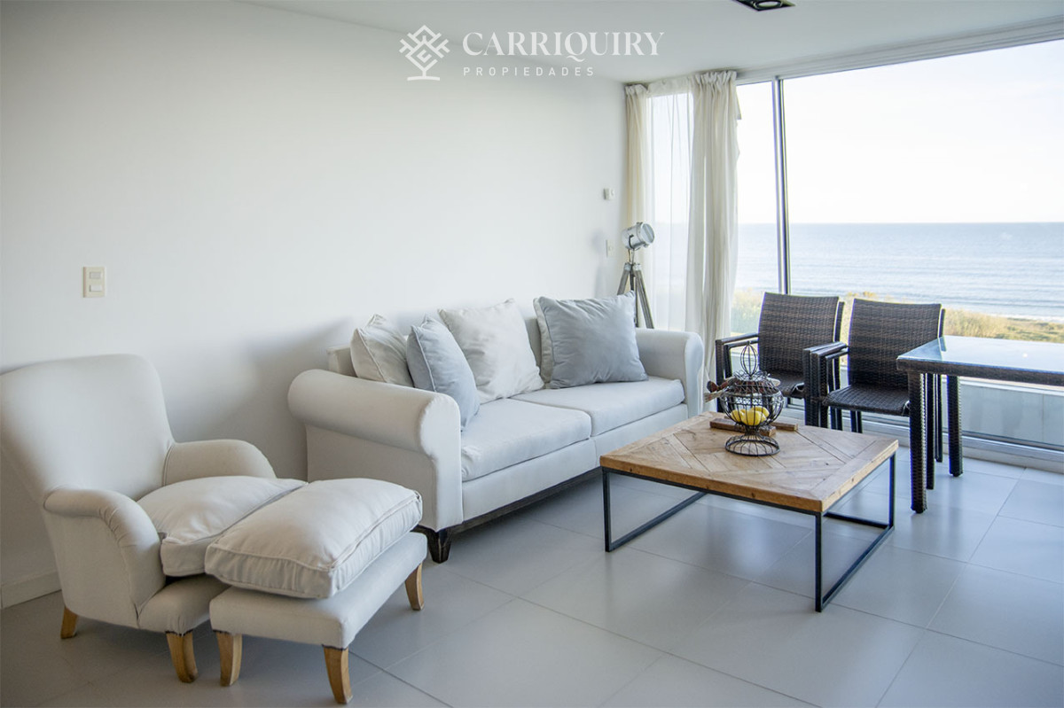 Apartamento ID.7950 - Departamento de 2 suites + depedencia en venta Frente al mar.