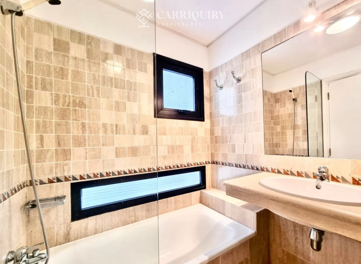 Apartamento ID.9446/Apartamento-en-Brava,-3-dormitorios-* - Departamento en venta en Arenas Blancas con vista al mar.