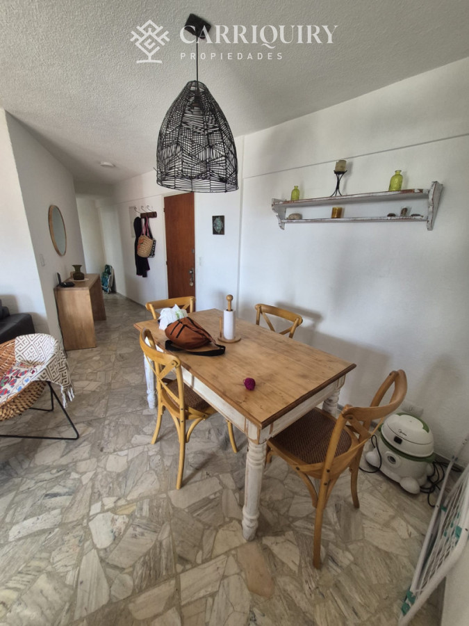 Apartamento ID.10084 - Apartamento en venta 2 dormitorios en Punta del Este. Primera línea mansa