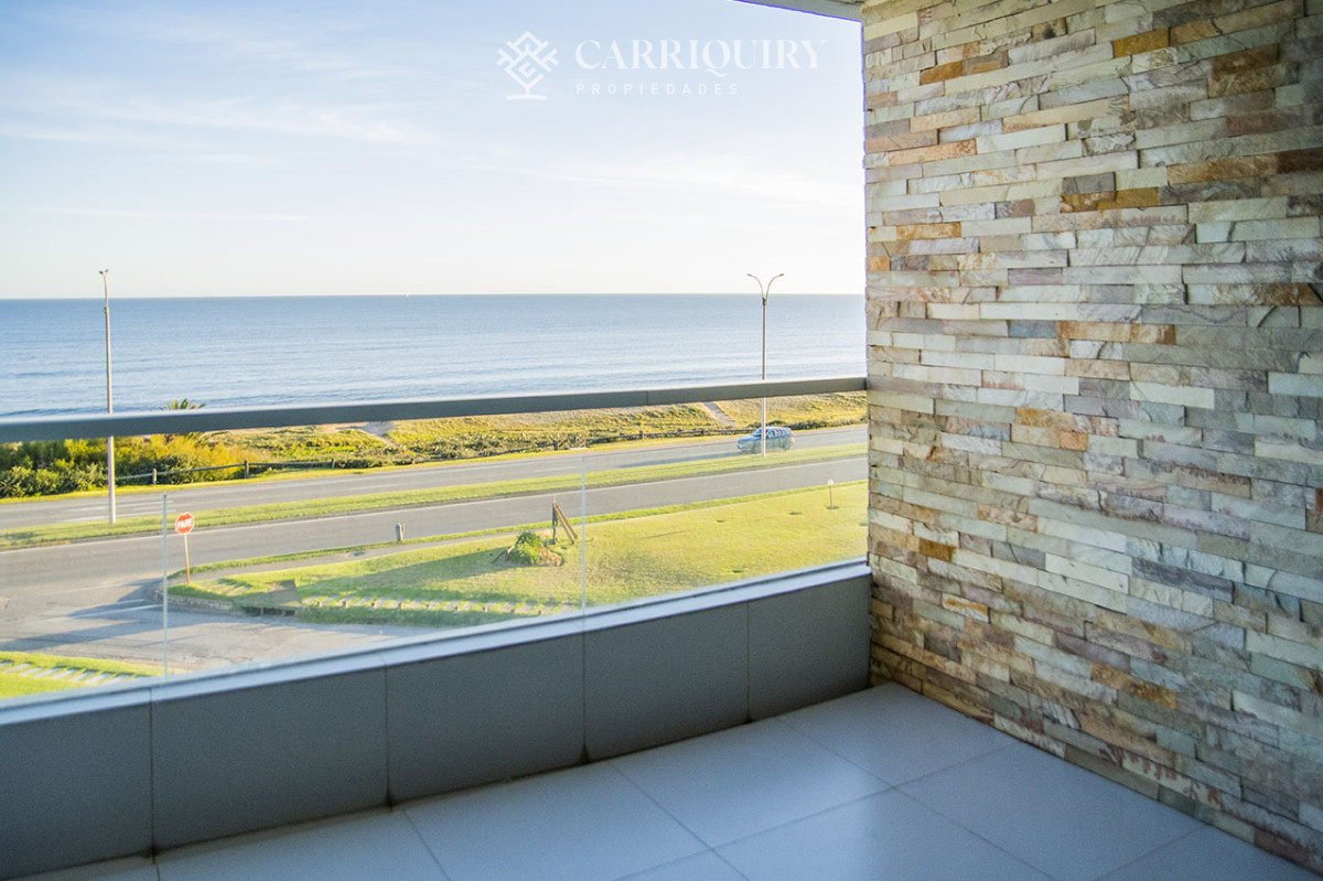 Apartamento ID.7950 - Departamento de 2 suites + depedencia en venta Frente al mar.