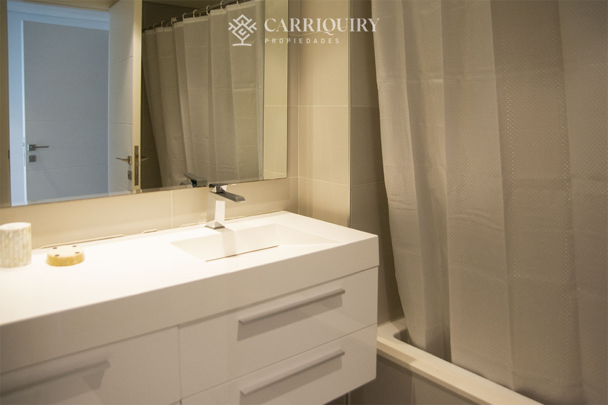 Apartamento ID.7950 - Departamento de 2 suites + depedencia en venta Frente al mar.