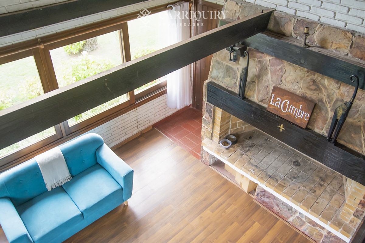 Casa ID.7689 - Hermosa casa de solida construcción, en San Rafael.