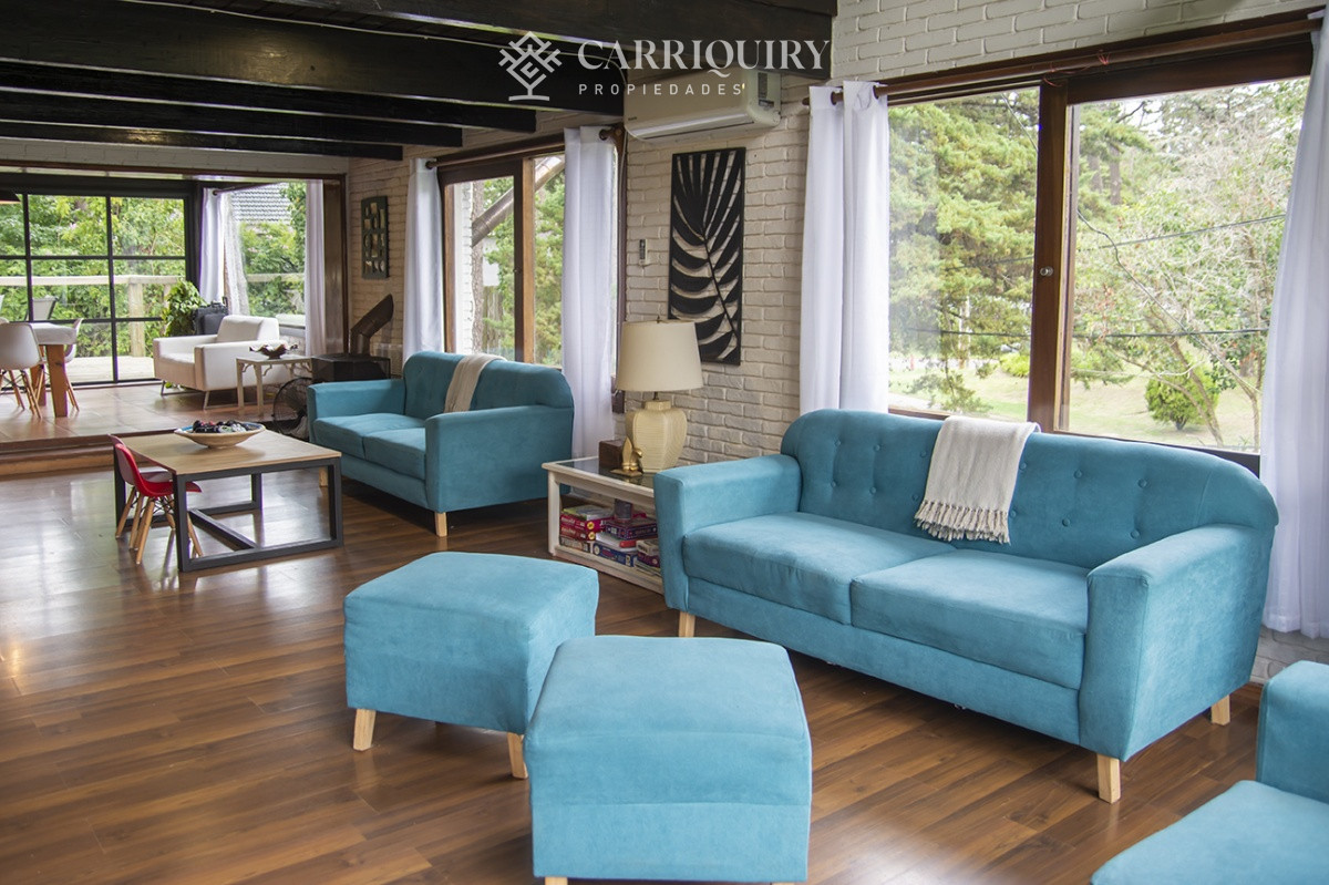 Casa ID.7689 - Hermosa casa de solida construcción, en San Rafael.