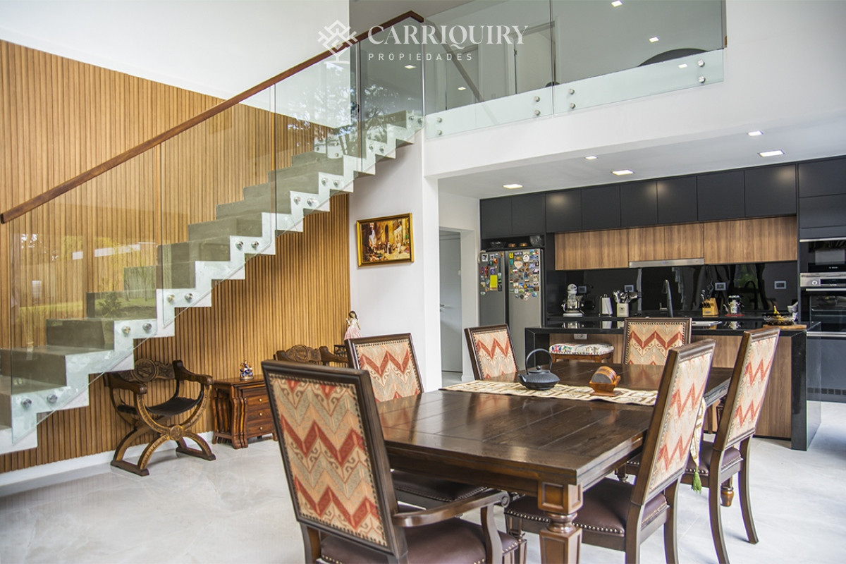 Casa ID.7974 - Casa ideal de 4 dormitorios en suite en San Rafael Punta del Este.