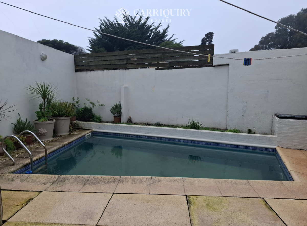 Casa ID.9694 - Casa de 3 dormitorios en Barrio Cantegril en venta, excelente ubicación 