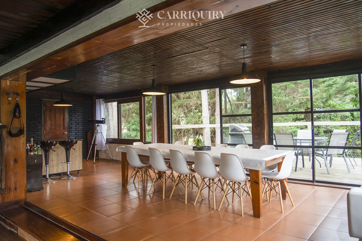 Casa ID.7689 - Hermosa casa de solida construcción, en San Rafael.