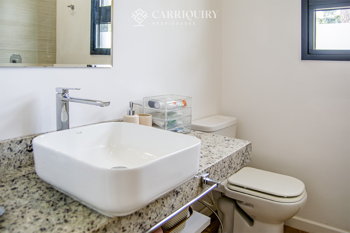 Casa ID.7974 - Casa ideal de 4 dormitorios en suite en San Rafael Punta del Este.