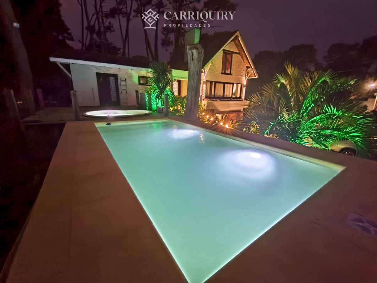 Casa ID.7689 - Hermosa casa de solida construcción, en San Rafael.