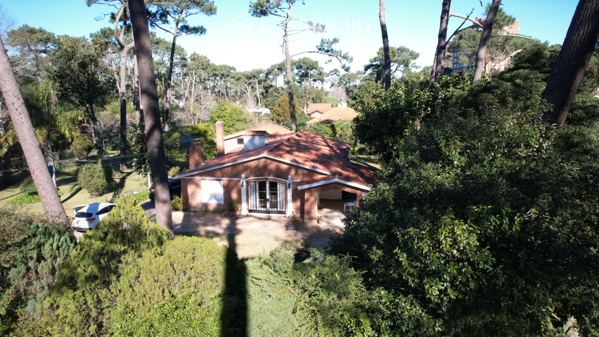 Casa ID.5801/Hermosa-casa-en-venta-de-2-dormitorios. - Casa en playa mansa.