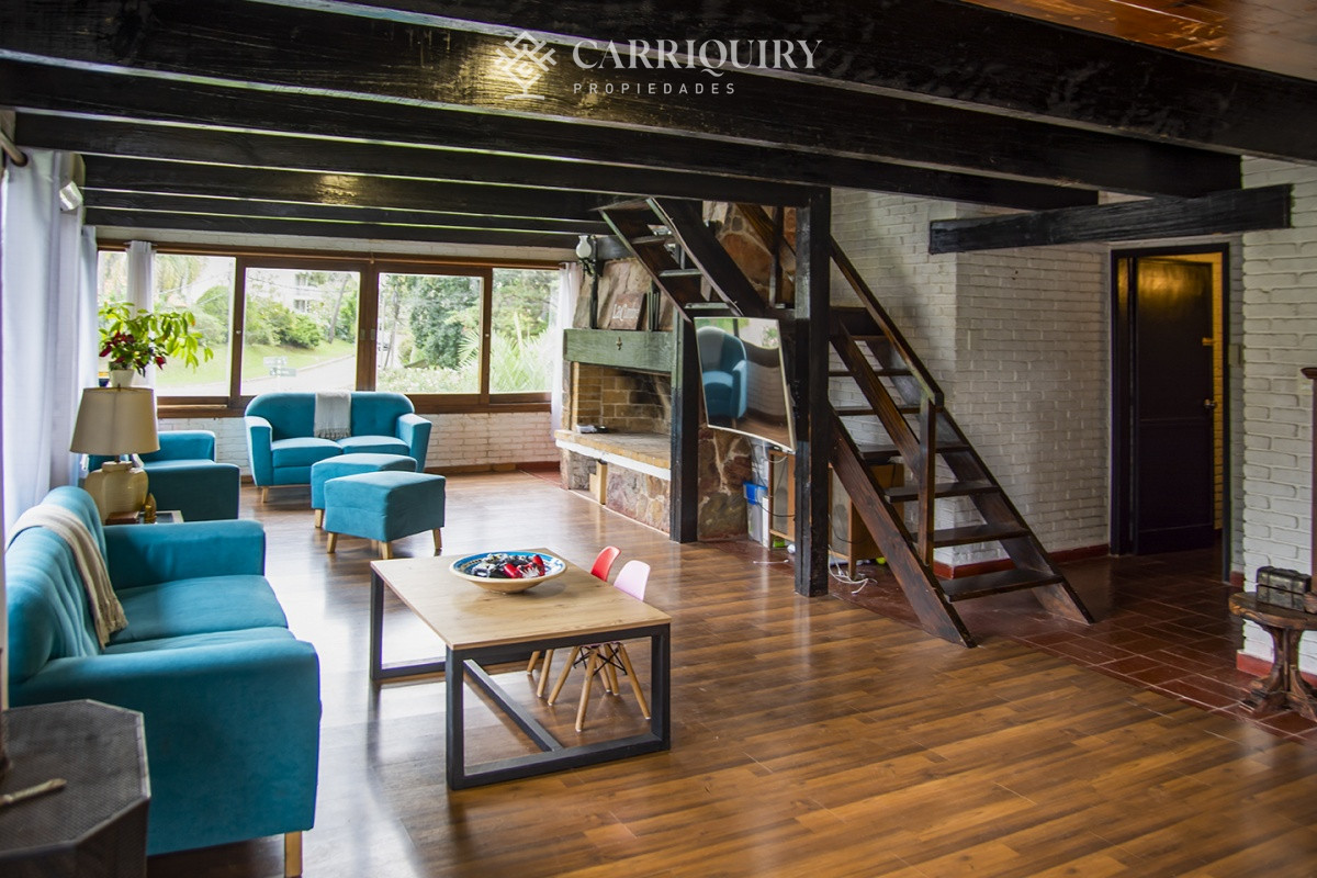 Casa ID.7689 - Hermosa casa de solida construcción, en San Rafael.