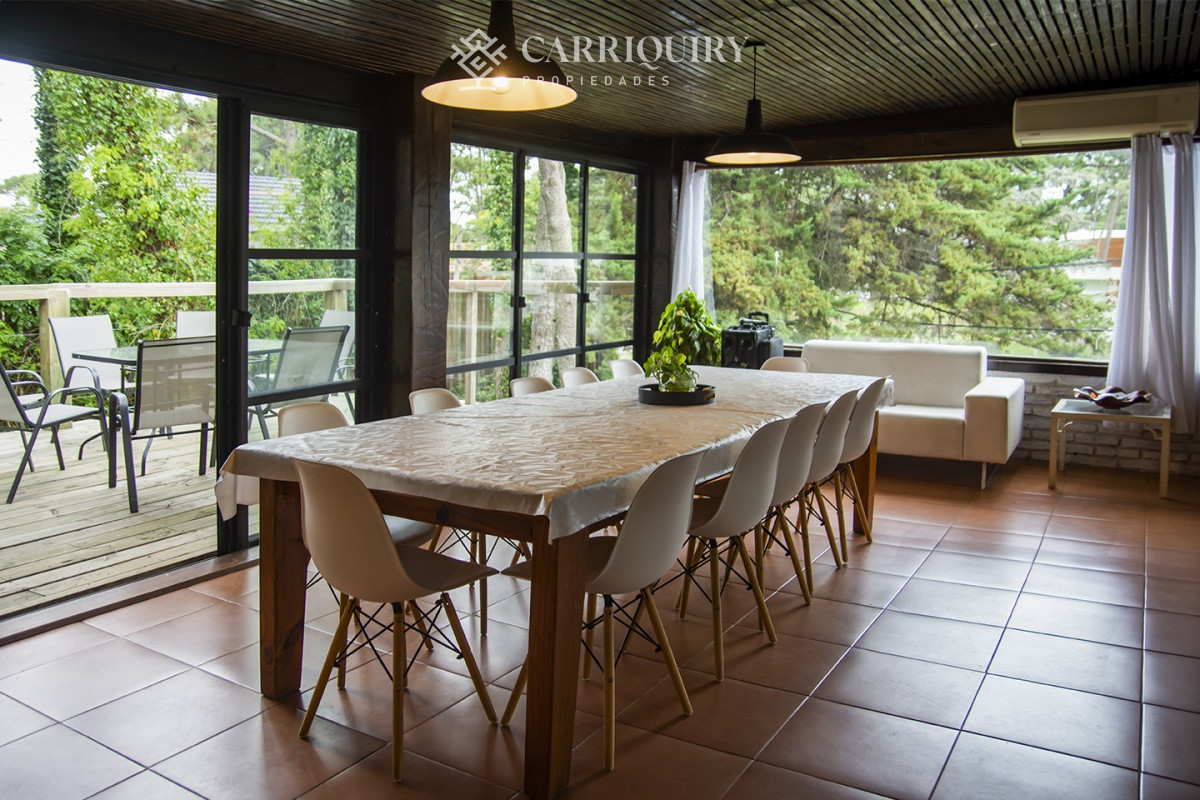 Casa ID.7689 - Hermosa casa de solida construcción, en San Rafael.