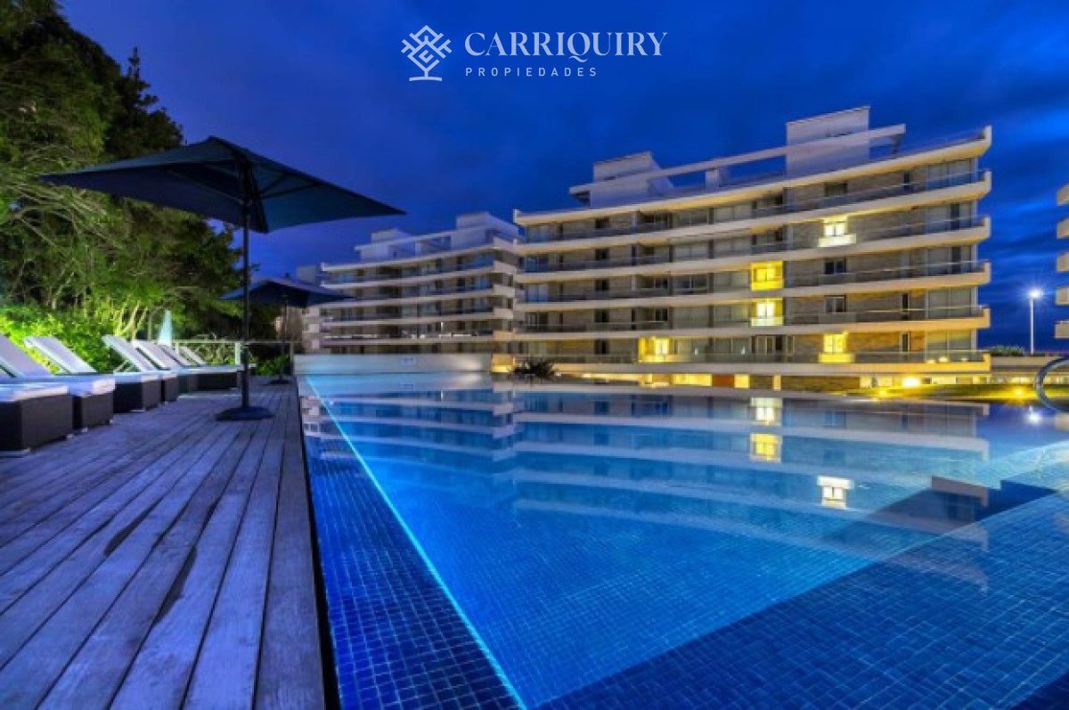 Apartamento ID.7950 - Departamento de 2 suites + depedencia en venta Frente al mar.